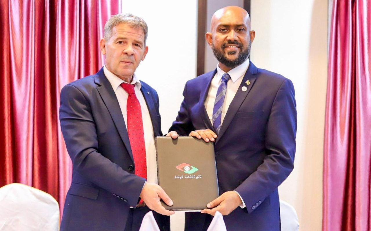 ކޮރަޕްޝަން ހުއްޓުވުމަށް ފަލަސްތީނާއި ދިވެހިރާއްޖެއާ ދެމެދު ފަހުމުނާމާއެއްގައި ސޮއިކޮށްފި