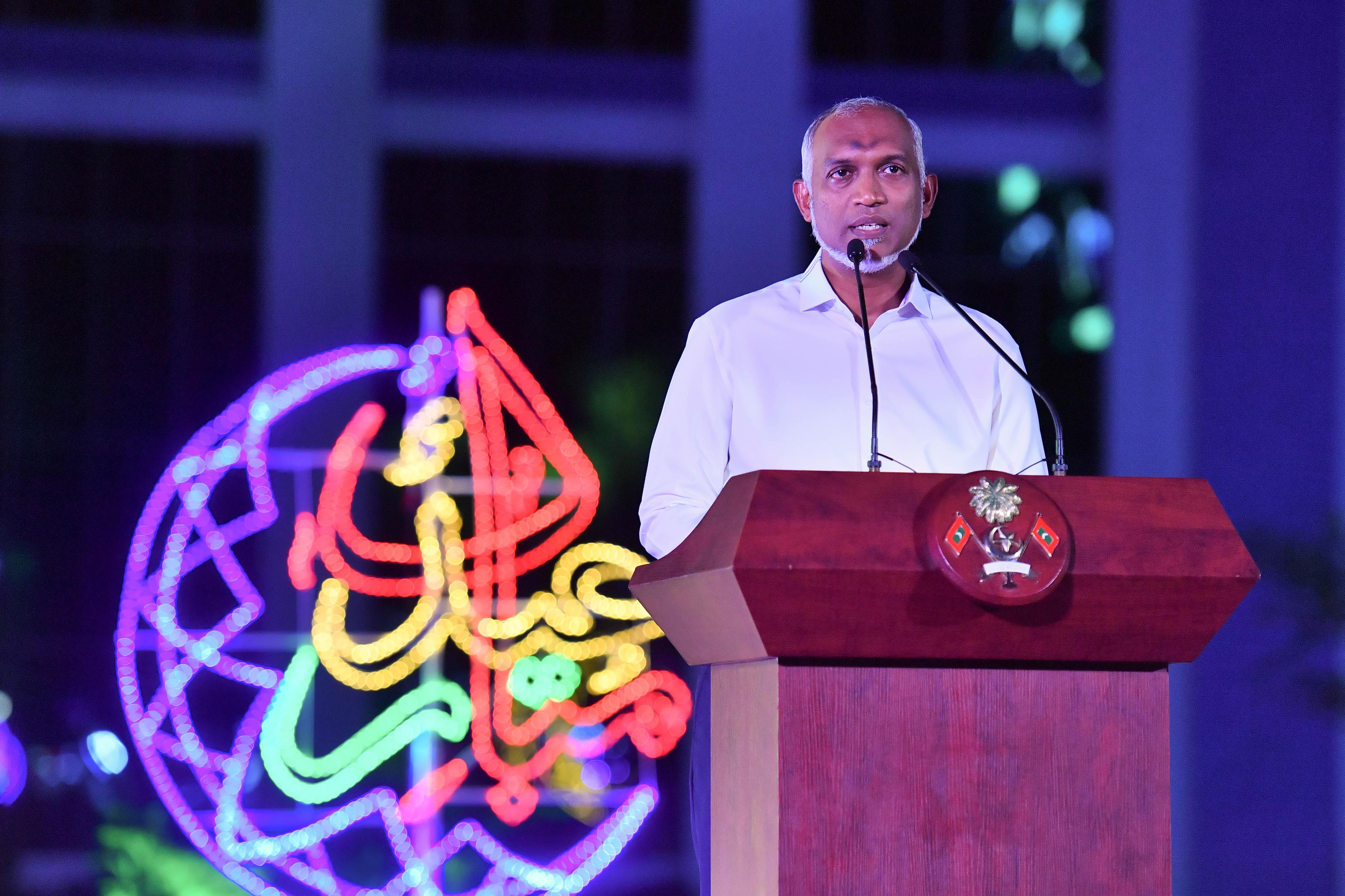 ޢީދަކީ އުފާވެރި ހަނދާންތަކެއް،  ހިތްތަކުގައި ބިންވަޅު ނެގޭ ބަރަކާތްތެރި އިޙްތިފާލަކަށް ހެދުމަށް  ރައިސް އިލްތިމާސްކުރައްވައިފި