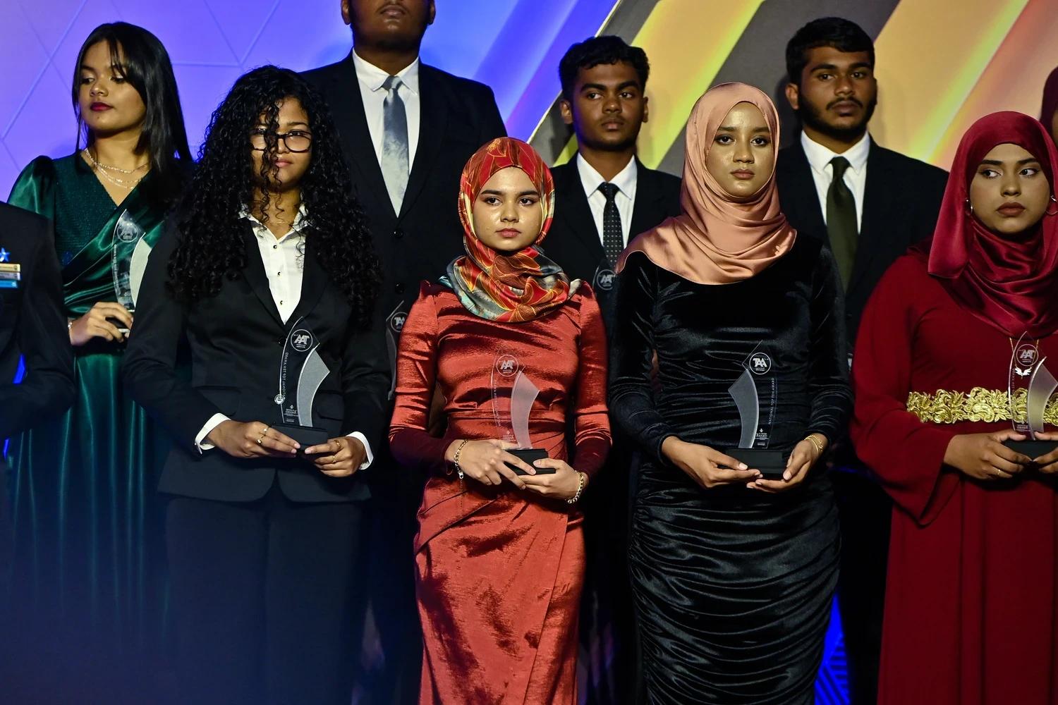 މަތީ އަރުތަވެރީންގެ އިނާމު  މި މަހު 21 އަދި 22 ގައި