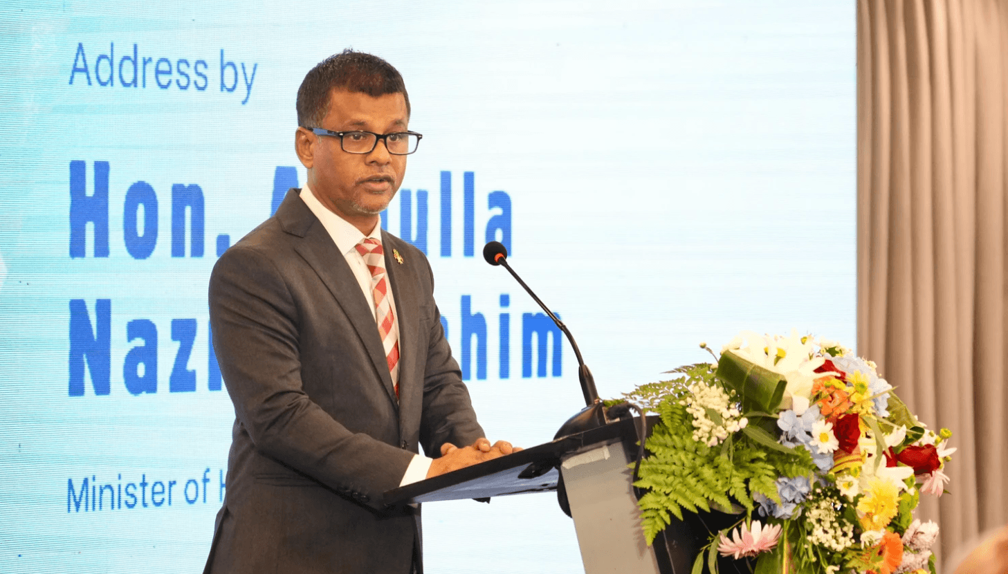''ބިދޭސީންގެ ސިއްޙަތާ ބެހޭ ސިޔާސަތާއިއެކު އެންމެނަށް ހަމަހަމަ ޚިދުމަތެއް ކަށަވަރުވާނެ''