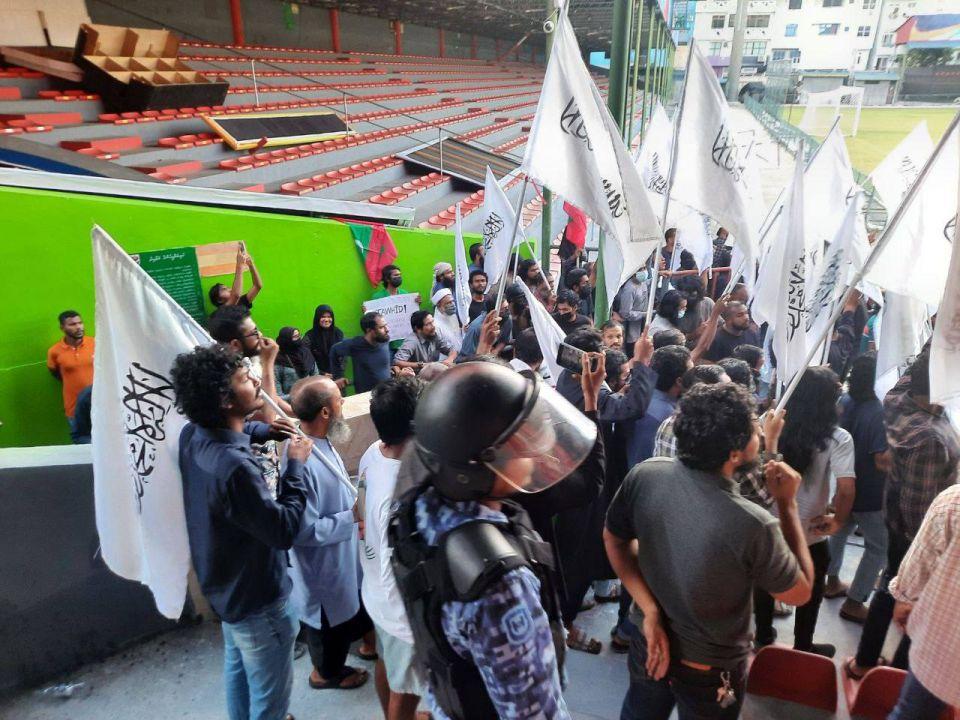 ޔޯގާ ދުވަހުގެ ހަމަނުޖެހުމުގައި ސީދާ ބައިވެރިނުވާ މީހުންނަށް ދައުވާ ނުކުރަން ނިންމައިފި