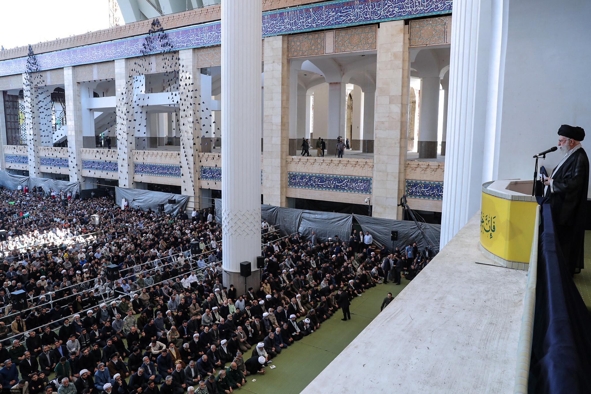 އާޔަތުالله ޢަލީ ޚާމަނާއީ ވާހަކަ ދައްކަވަނީ