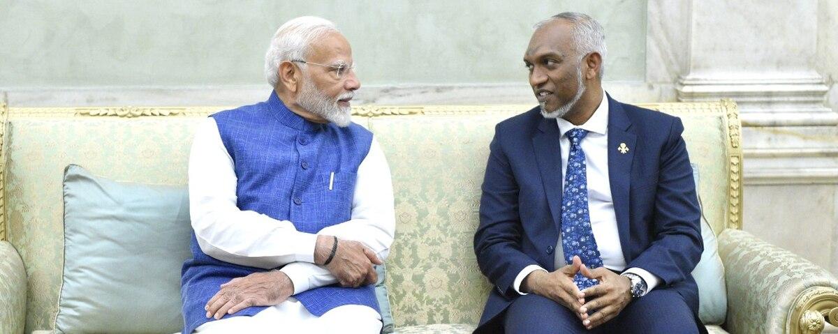 ރައީސް ޑރ މުޙައްމަދު މުޢިއްޒު، އިންޑިޔާގެ ބޮޑު ވަޒީރު މޯދީއާއެކު