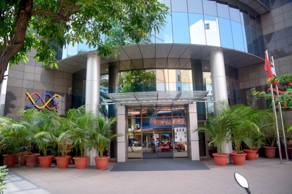 ދޮގު ޖާޑިއަކަށް އެރިތިބެ ދައްކާ ވާހަކަތަކަށް ނިމުމެއް ނެތްތަ؟