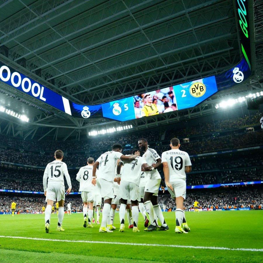 ވިނީޝިއަސްގެ ހެޓްރިކަކާއެކު ރެއާލް އިން އެޓީމަކީ ޗެންޕިއަންސް ލީގު ގެ ރަސްގެފާނު ކަމުގައި ސާބިތުކޮށްދީފި