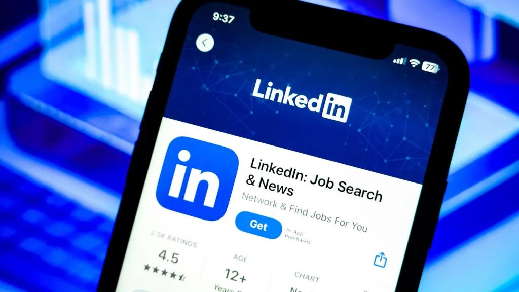 LinkedIn Faces Lawsuit Over Alleged Use of Private Messages to Train AI