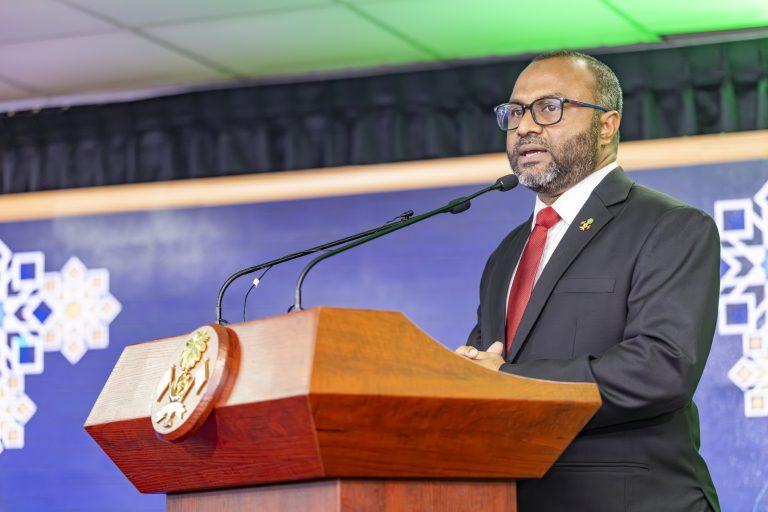 ހުރިހާ ރަށެއްގައި ކީރިތި ޤުރުއާން ހިލޭ ކިޔެވޭނެ ނިޒާމެއް ޤާއިމުކުރުމަކީ އަމާޒެއް: ވަޒީރު