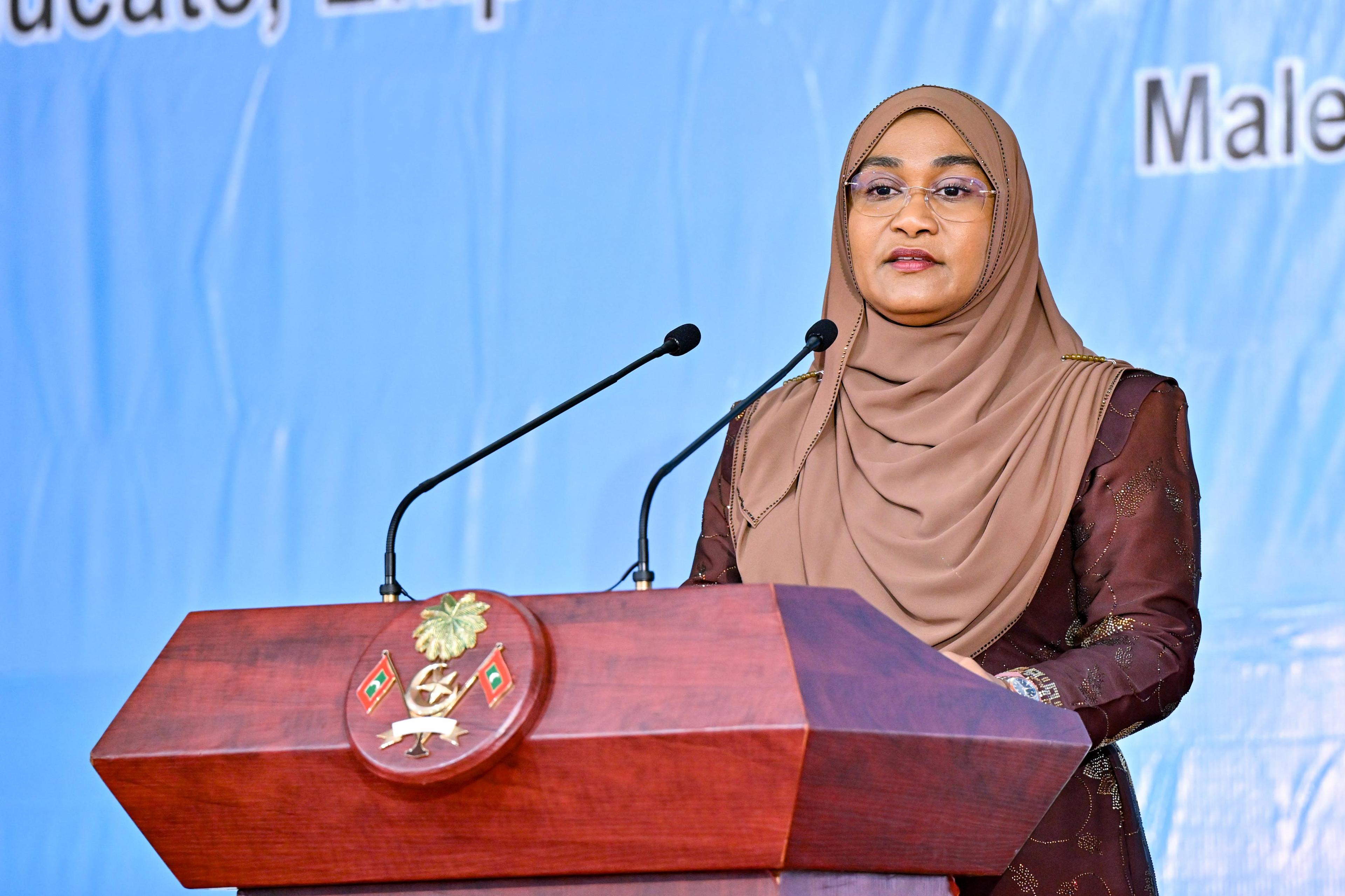 މުދައްރިސުން ނެތް މުޖްތަމަޢެއްގެ ކުރިމަގެއް، ތަހުޒީބެއް، ދިރުމެއް، އުންމީދެއް ނޯންނާނެ: ފަސްޓްލޭޑީ