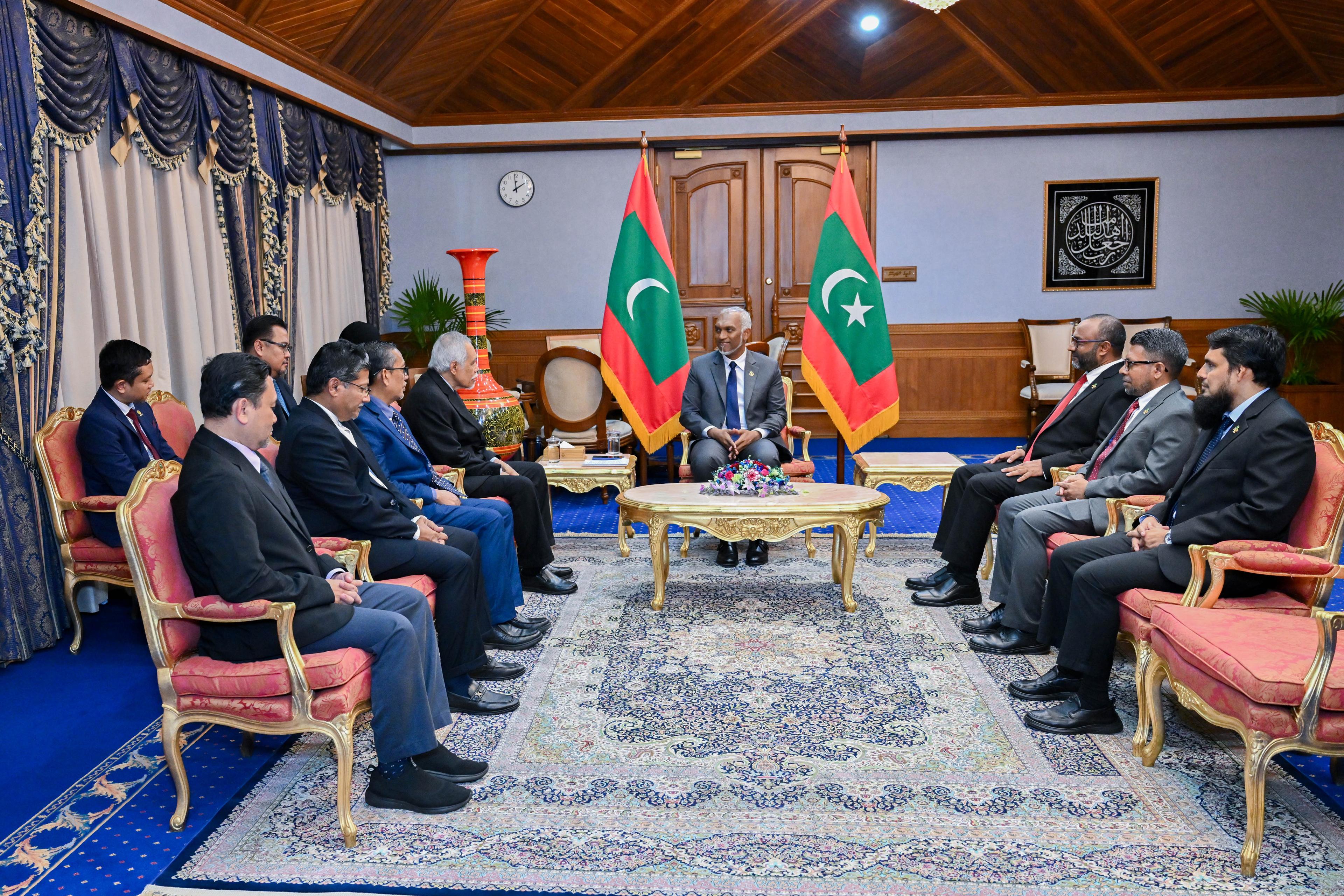 މެލޭޝިޔާ އައިއައިޔޫއެމް ގެ ރެކްޓަރ، ރައީސުލްޖުމްހޫރިއްޔާގެ އަރިހަށް އިޙްތިރާމްގެ ޒިޔާރަތެއް ކުރައްވައިފި