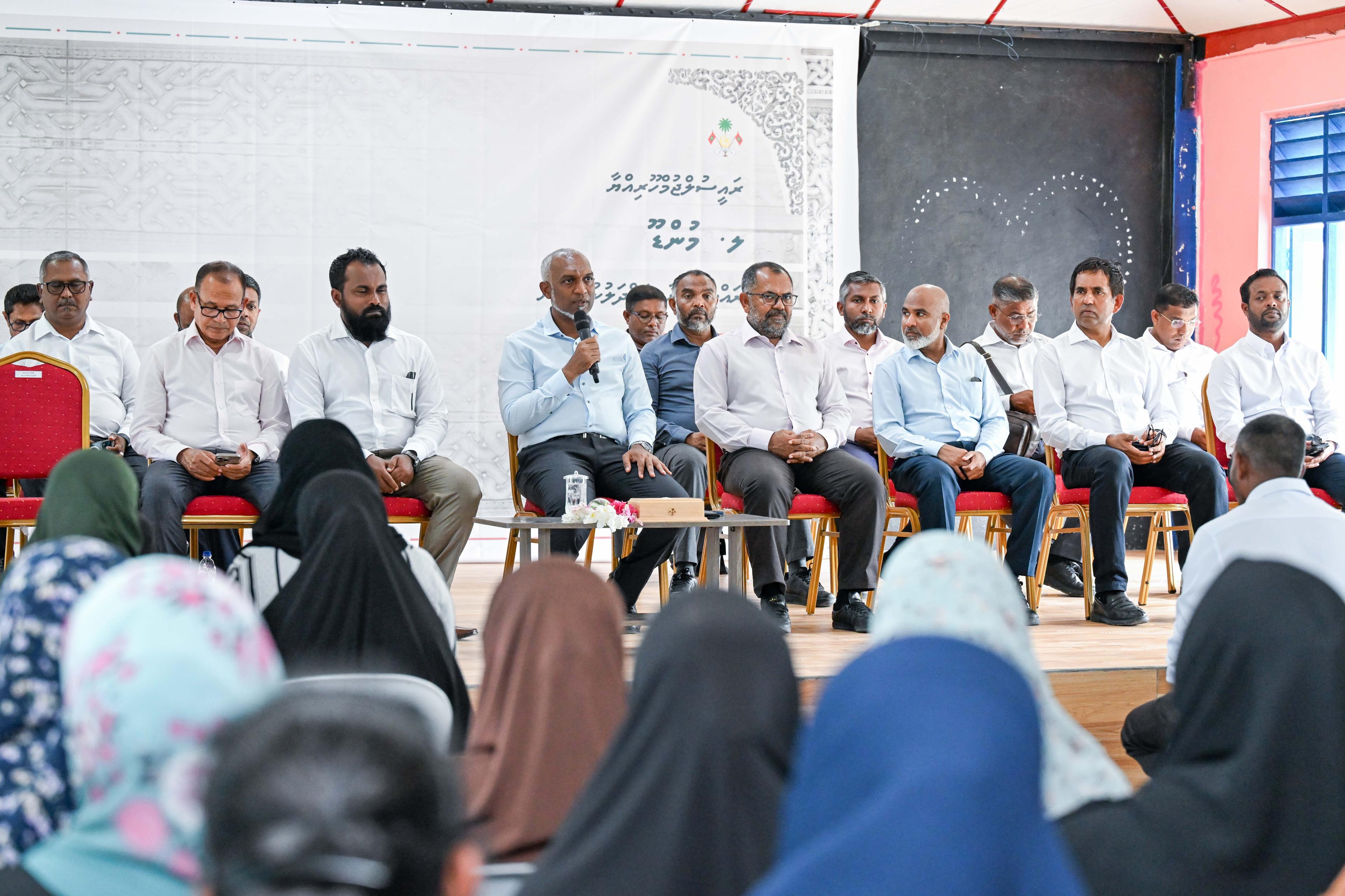 މުންޑޫ ބަނދަރުގެ މައްސަލަ ހައްލުކޮށްދެއްވާނެކަމަށް ރައީސް ވިދާޅުވެއްޖެ