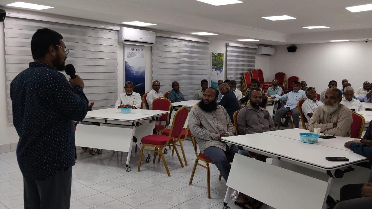 ފުވައްމުލަކުގައި އިމާމުންނާއި ޒުވާން ޚަތީބުން ތާޒާކުރުމުގެ ޕްރޮގްރާމެއް ފަށައިފި