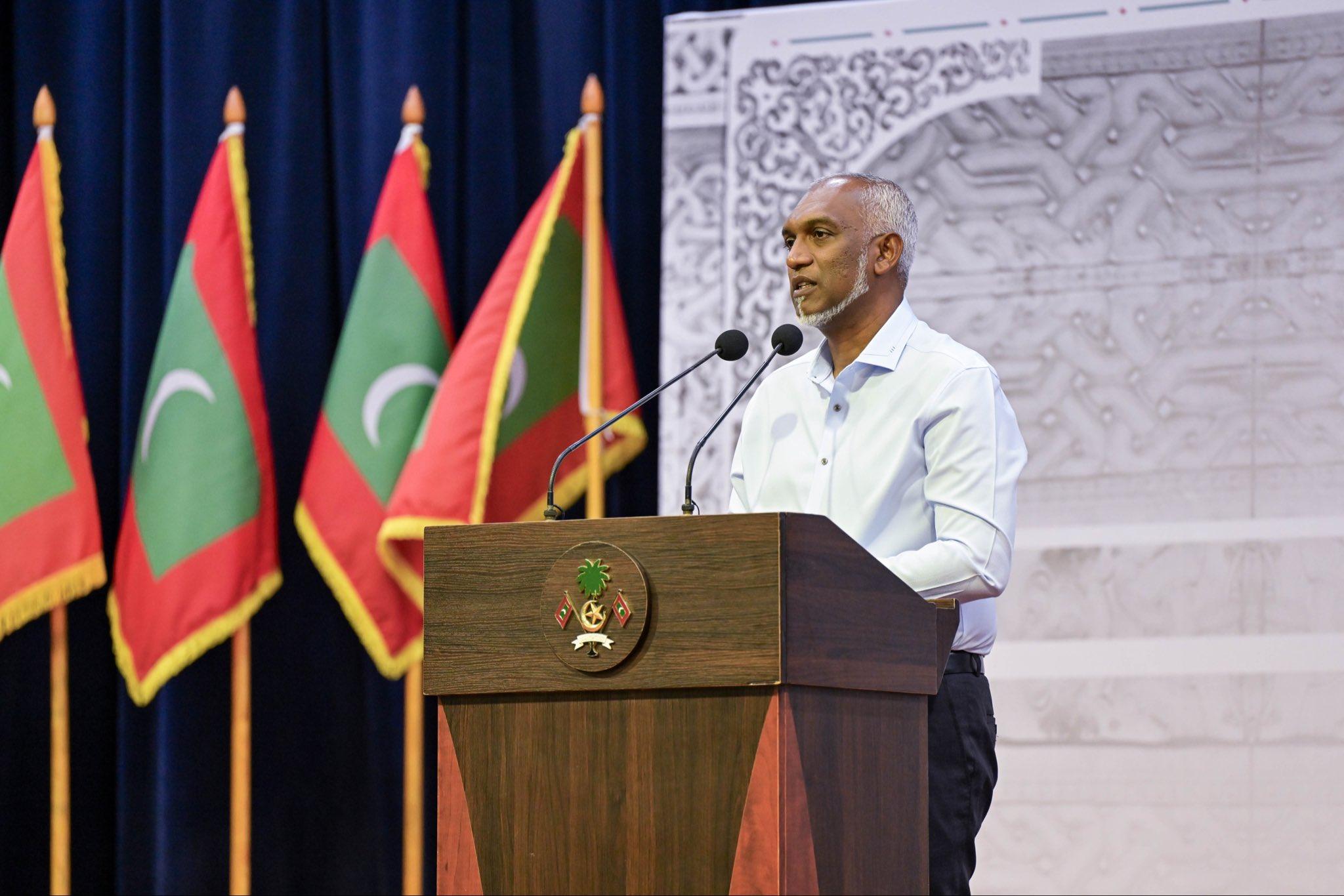 ދަރަނިތައް ދައްކަމުން، މަޝްރޫޢުތައް ކުރިއަށް މި ގެންދަނީ ހަމަ ފައިސާ ޗާޕު ނުކޮށް: ރައީސް