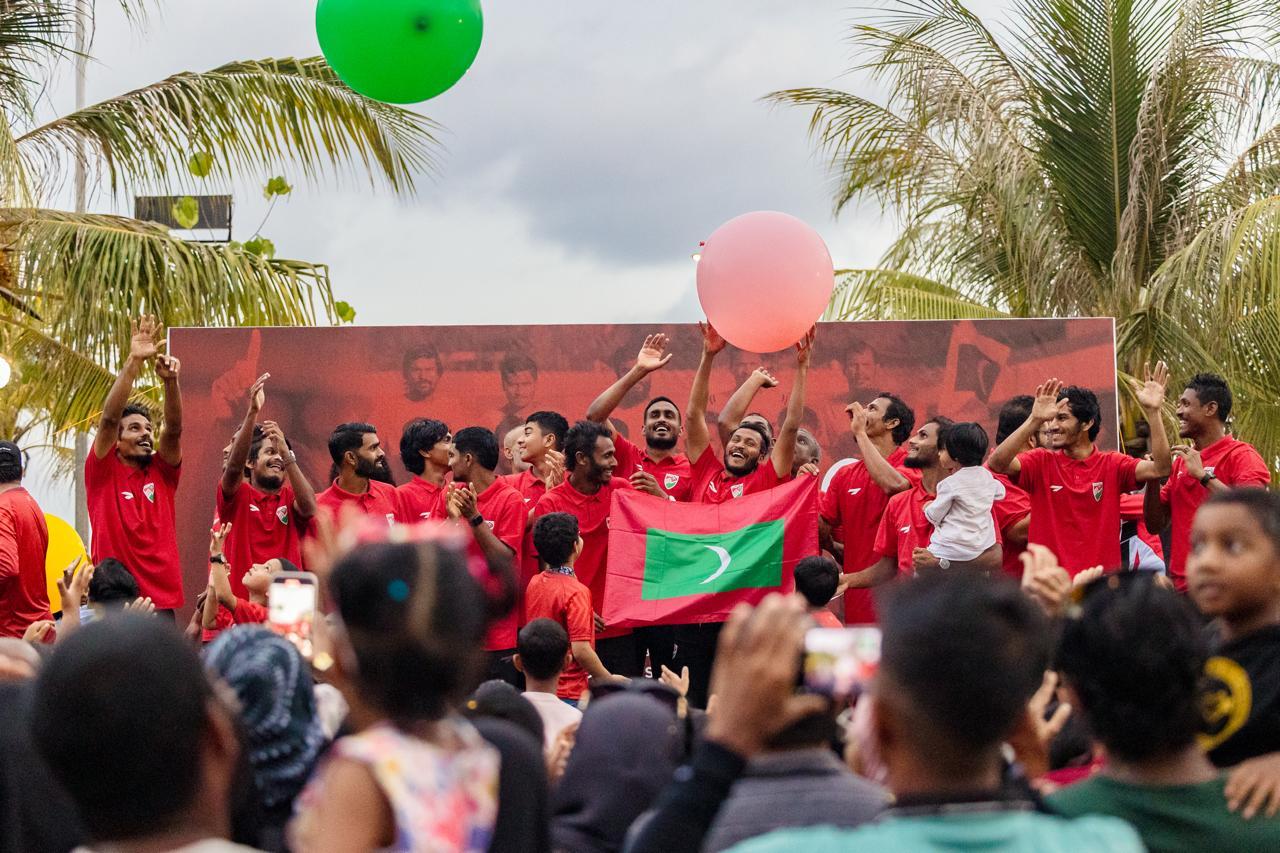 ''ފޯރީގައި ދަނޑަށް'' ކެމްޕެއިނަށް ބޮޑު ތަރުހީބެއް