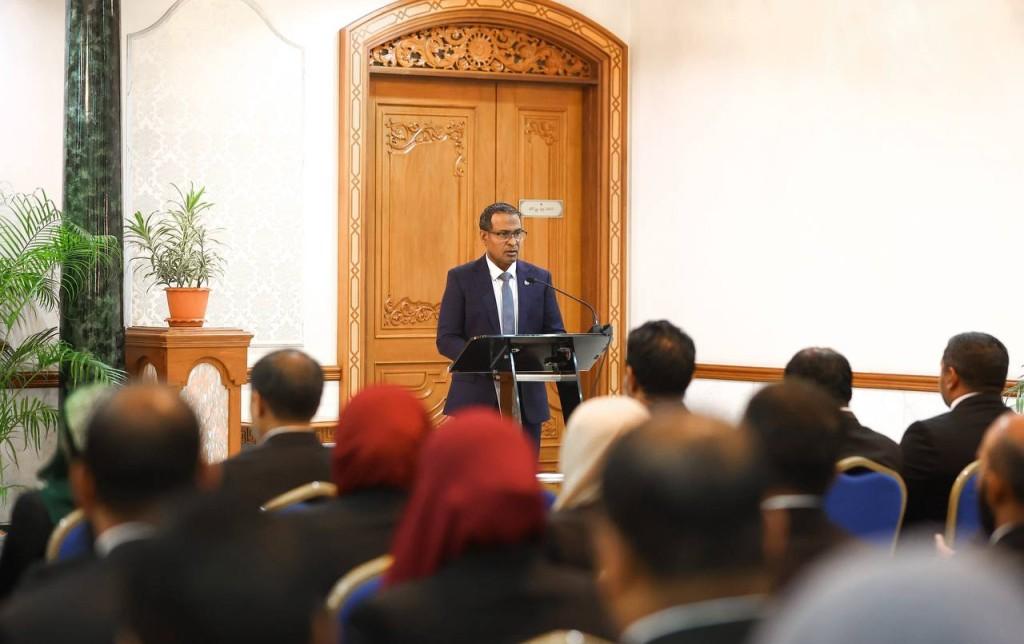 ފަނޑިޔާރުން ވާންޖެހޭނީ އުޅުންތަކާއި ގުޅުންތަކުގައި  ނަމޫނާ ބަޔަކަށް: އުއްތަމަ ފަނޑިޔާރު