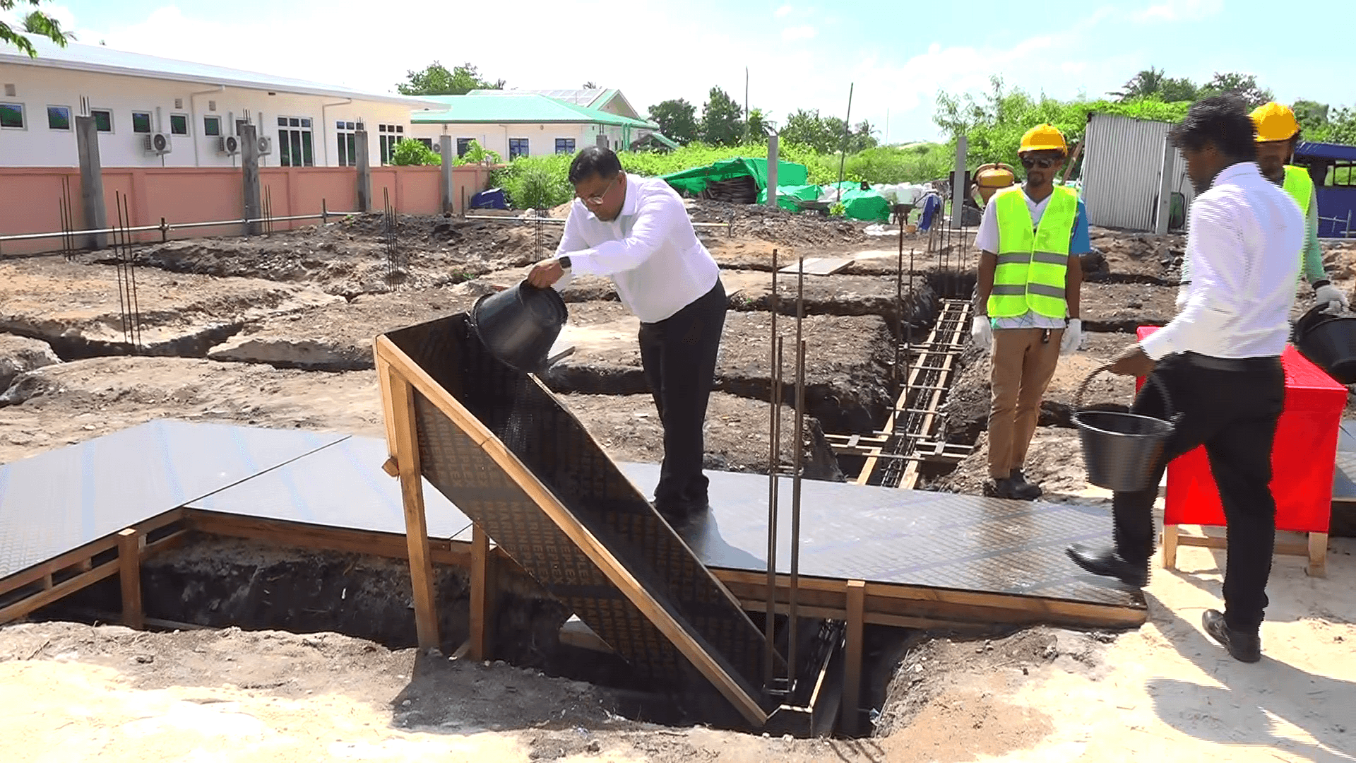 ނޫމަރާގައި އަލަށް އިމާރާތްކުރާ ފުލުހުންގެ މަރުކަޒުގެ އަމަލީ މަސައްކަތް ފަށައިފި