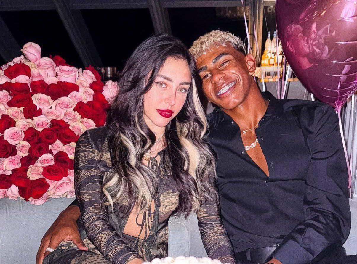 ފެރާރީ ދަބަރަށްވެ، ޔަމާލް ނިކީ ދޫކޮށްލައިފި! ބެލަންޑޯ ޔަމާލް އެނބުރި އަންނަނީ؟