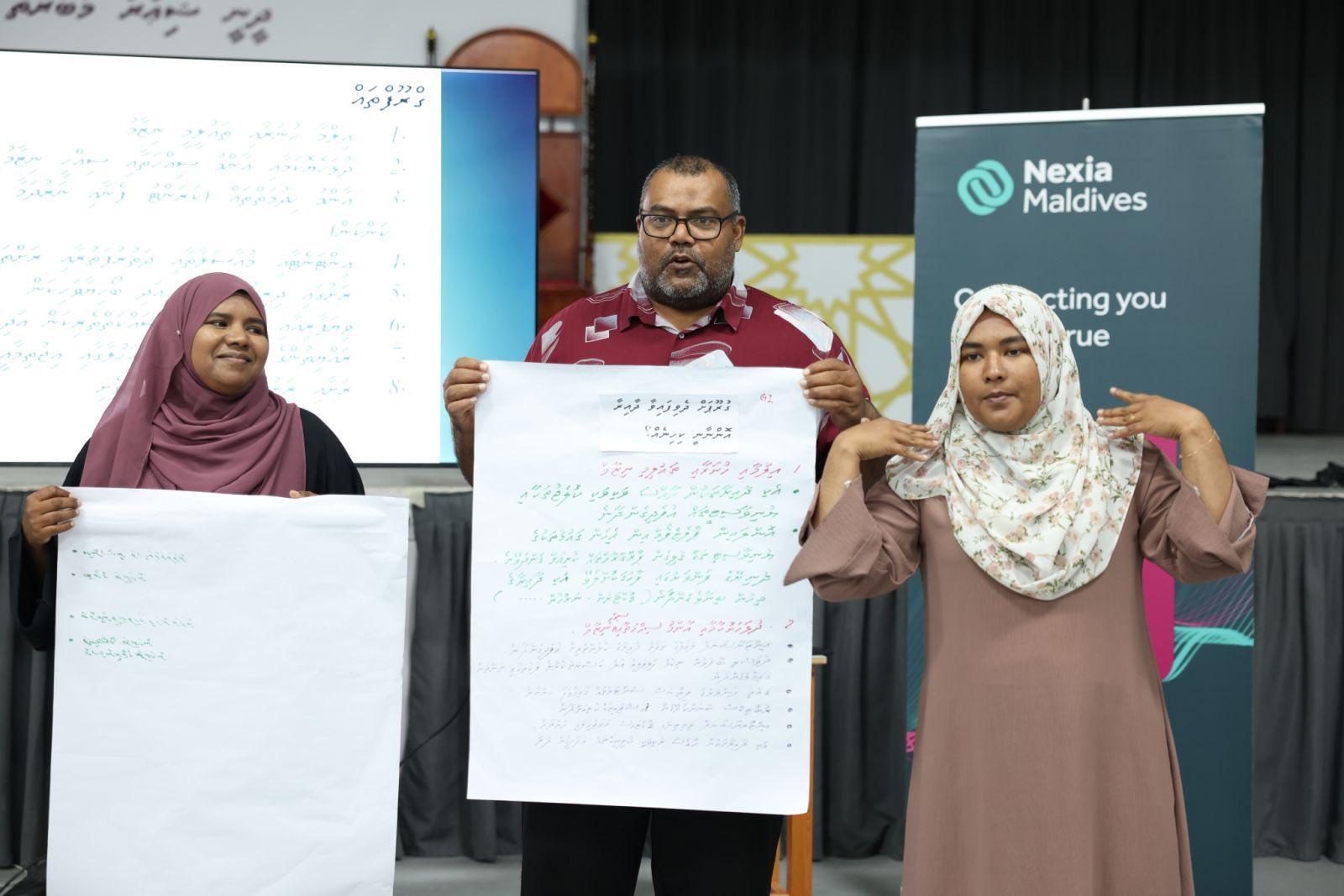 ތަރައްގީގެ ޕްލޭނަށް ޚިޔާލު ހޯދުމަށް ކ. މާފުށީގައި ބޭއްވި ބައްދަލުވުމުގައި ރައްޔިތުންގެ ޚިޔާލު ހުށަހަޅަނީ، ފޮޓޯ: މާފުށީ ކައުންސިލް