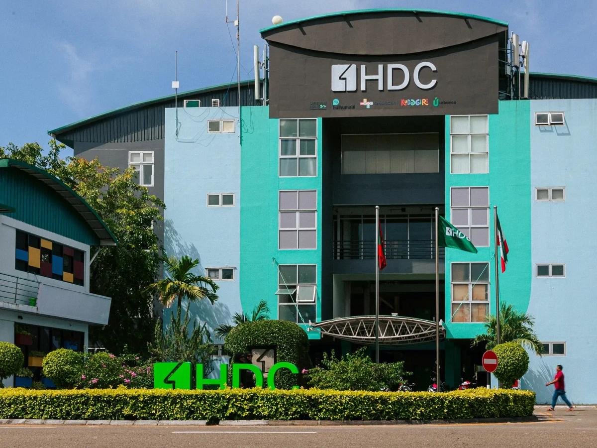 ތަފާތު ހަރާކަތްތަކަށް ހުއްދަ ނެތި ސްޓޯލްތަށް ވިއްކަމުންދާތީ އެކަމަށް ސަމާލުވުމަށް އެދިއްޖެ