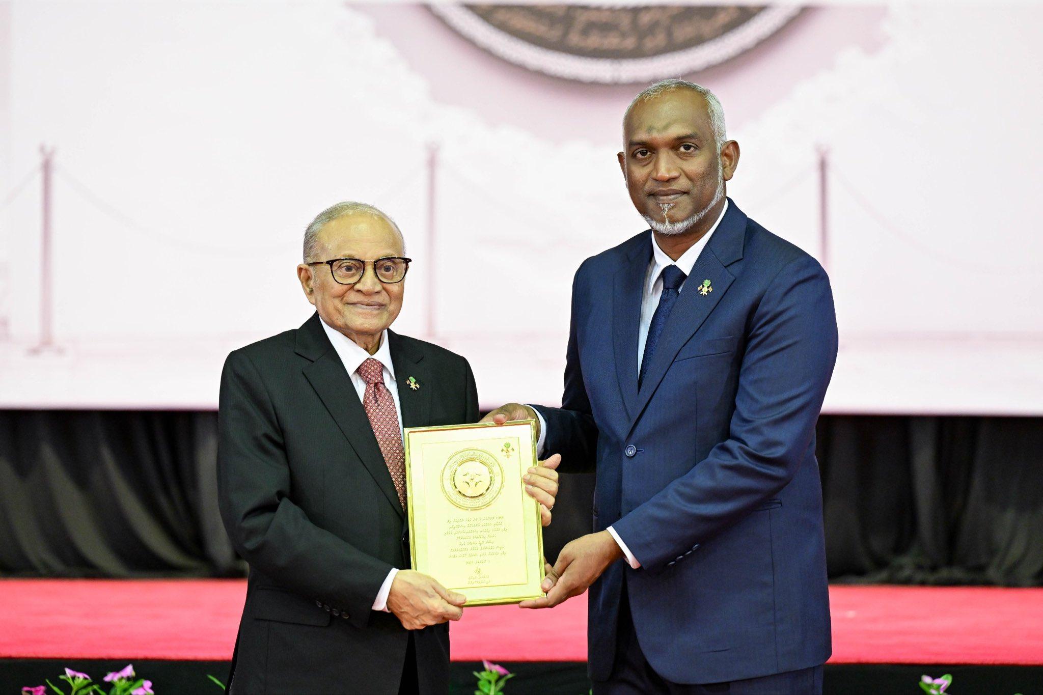 ނަޞްރުގެ ދުވަހުގެ އައްޑަނައިގެ ޙައްޤުވެރި ވެރިންނަކީ ހިތްވަރުގަދަ ދިވެހި ރައްޔިތުން: ރައީސް މައުމޫން