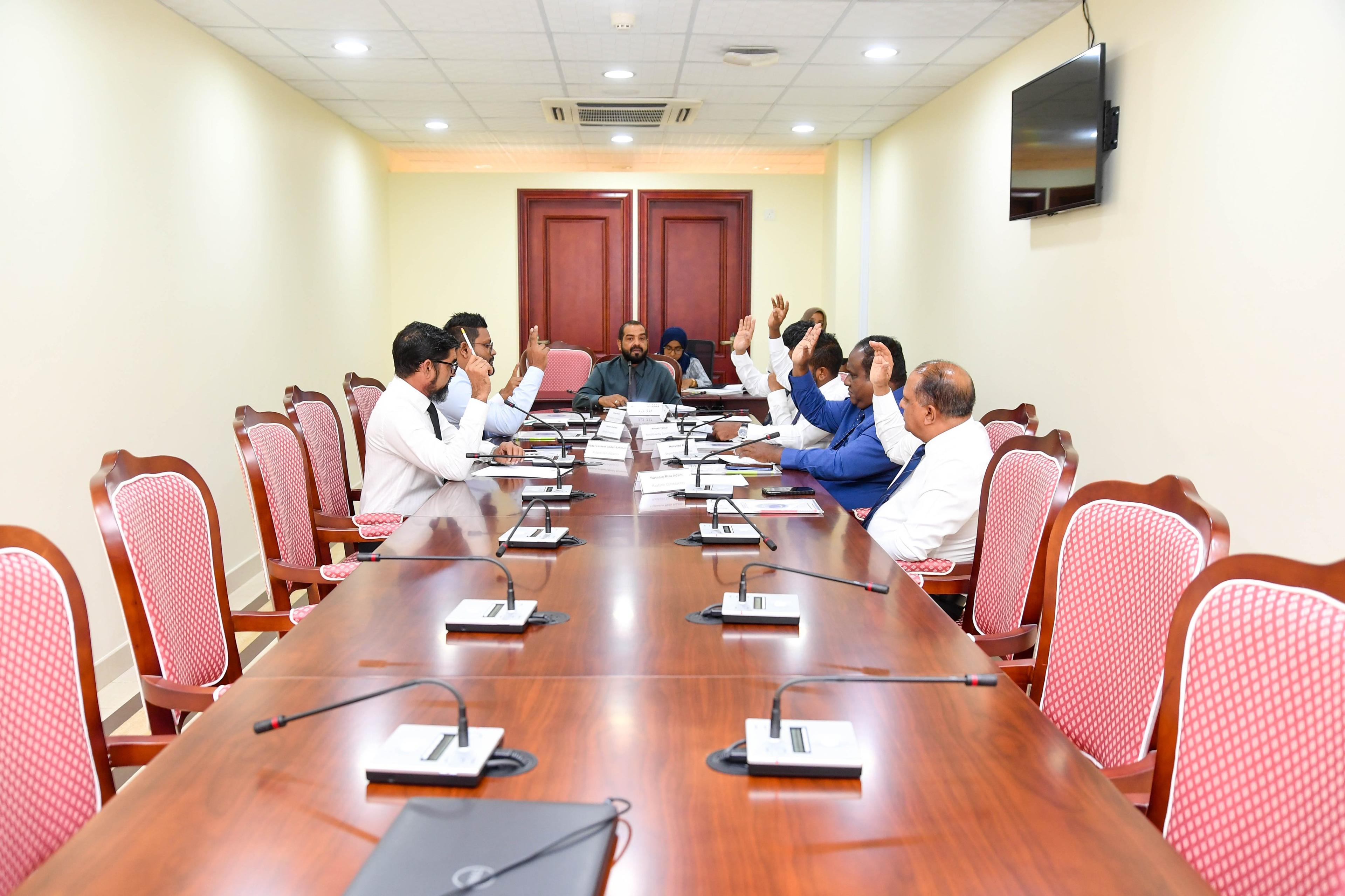 ބަޖެޓަށް ބަހުސް ކުރުމަށް ކޮންމެ މެންބަރަކަށް 15 މިނެޓު