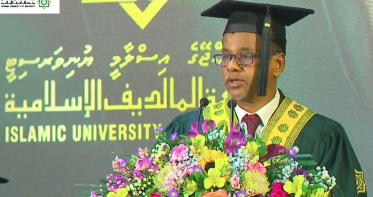 "ޢިލްމު ހޯދައިގެން ޤައުމަށް ޚިދުމަތްކުރަން ލިބޭ ފުރުސަތަށްވުރެ , އުފާވެރި ފުރުޞަތެއް ޙަޔާތުގަ ނާންނާނެ"