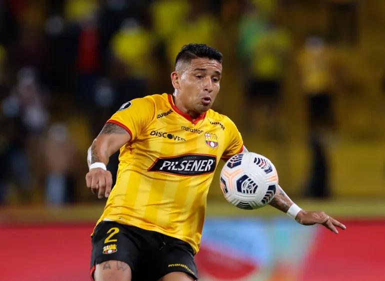 އިކުއެޑޯގައި މިހާރު ހިނގަމުންދާ ހަމަނުޖެހުންތަކުގައި ފުޓުބޯޅަ ތަރިއެއް މަރާލައިފި