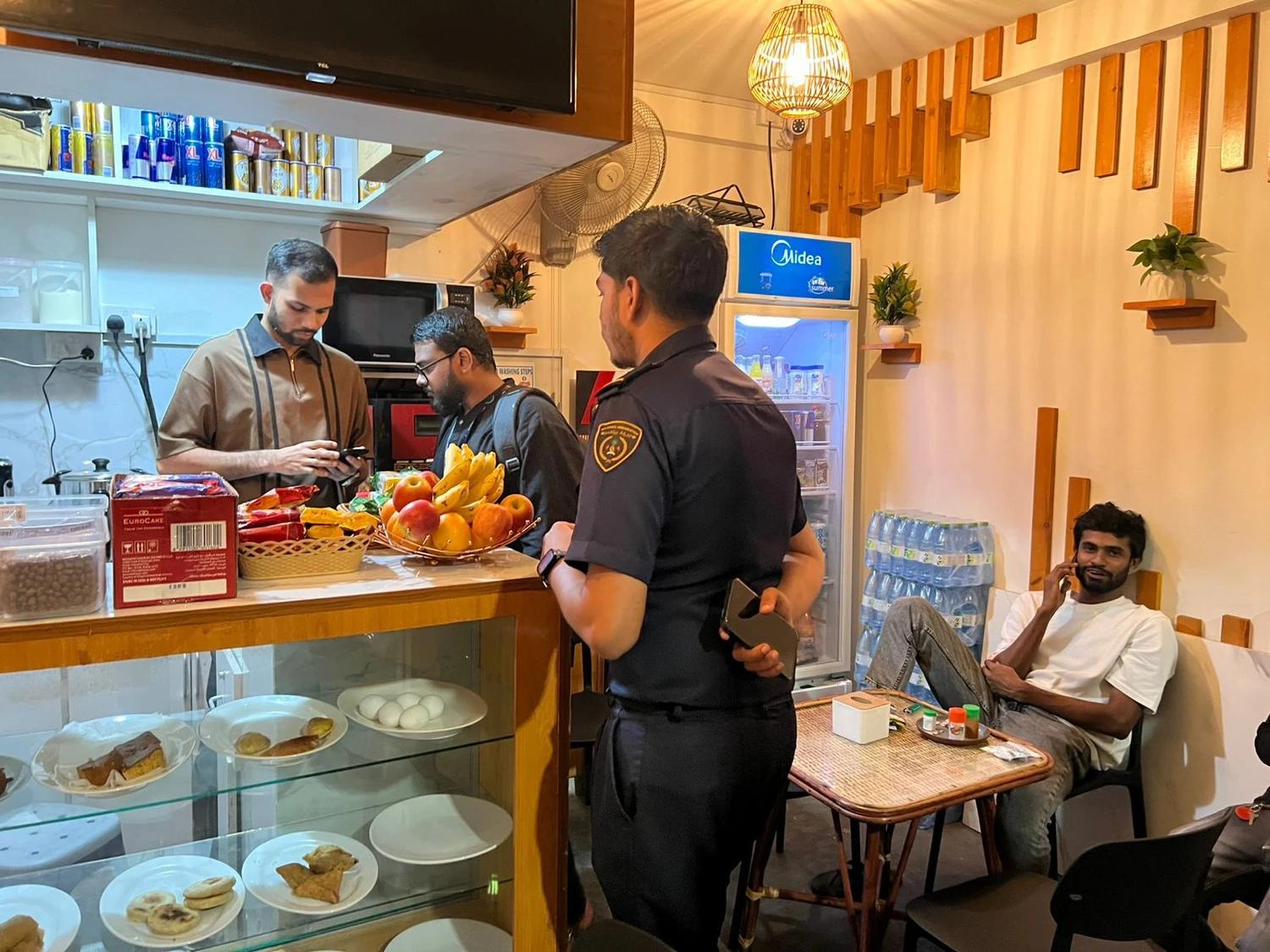 3 ހަފްތާ ނުވަނީސް ގަވާއިދާ ހިލާފަށް ހިންގަމުންދިޔަ 56 ވިޔަފާރިއެއް ހުއްޓުވައިފި