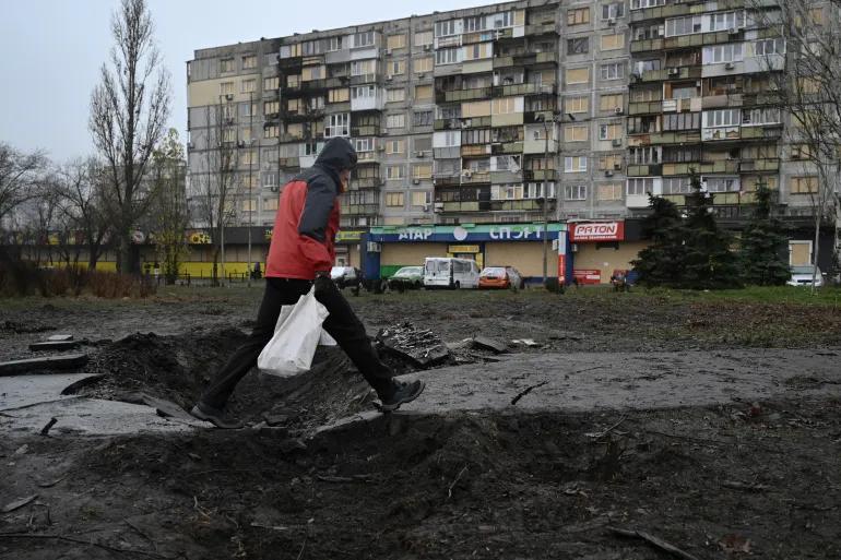 ރަޝިޔާއިން ޔޫކްރެއިންއަށް ދިން ހަމަލާތަކެއްގައި ކުޑަކުއްޖަކާއެކު ތިން މީހަކު މަރުވެއްޖެ