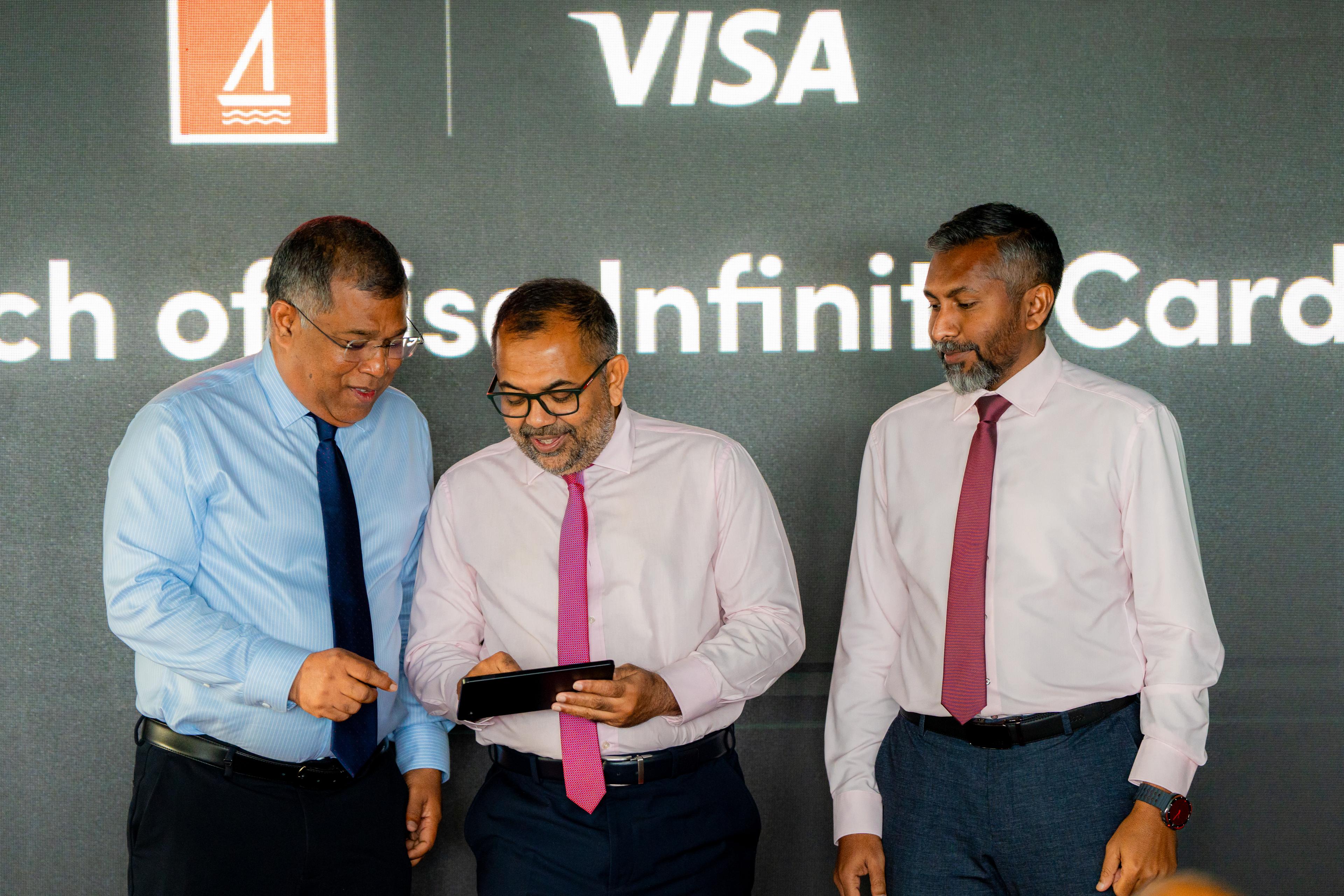 ބީއެމްއެލްއިން ވިސާ އިންފިނިޓް ކްރެޑިޓް ކާޑު ރާއްޖެއަށް ތައާރަފުކުރުން