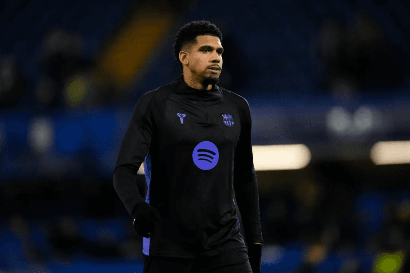 ޑިޕްރޭޝަނަށް ފަރުވާހޯދުމަށް ބާސެލޯނާގެ ޑިފެންޑަރު އިސްރާއީލަށް ދަތުރުކޮށްފި