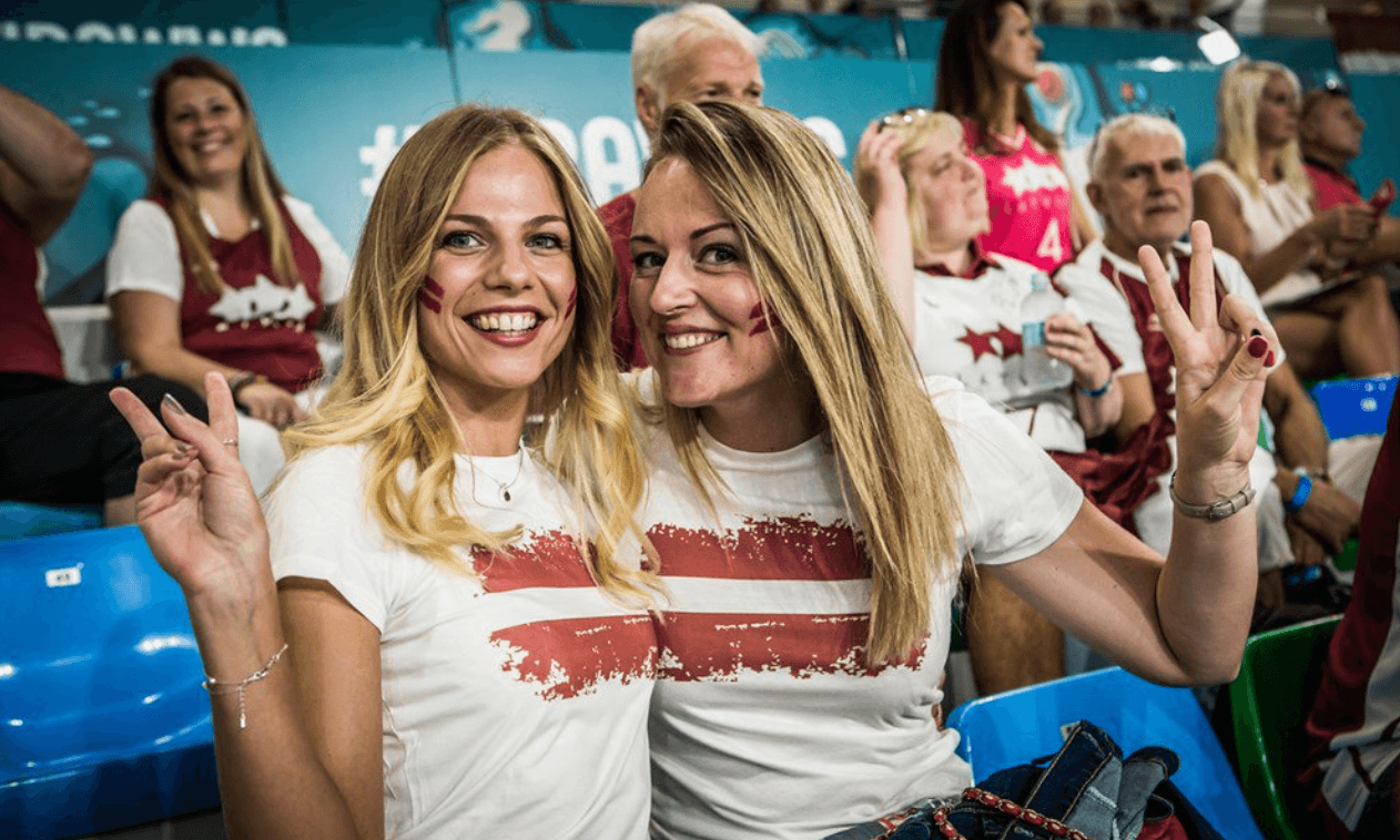 އެންމެ ފަހުން އޮތް ވޯލްޑް ކަޕްގައި ލެޓްވިއާގެ އަންހެން ސަޕޯޓަރުން