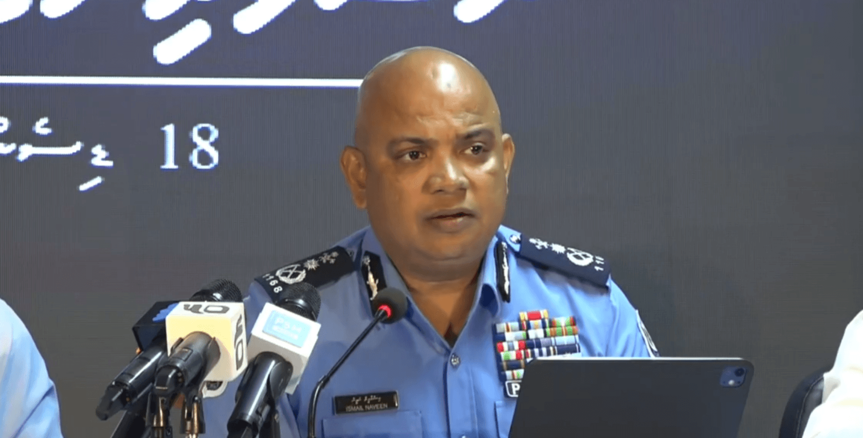 ގަވާއިދާ ހިލާފު ކޮންޓްރަބޭންޑް ގެންގުޅެނީ ބިދޭސީން: ސީޕީ ނަވީން