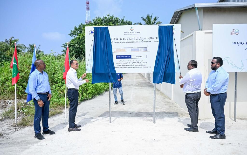 ދުވާފަރު ބިންހިއްކުމުގެ ދެވަނަ ފިޔަވަހީގެ މަސައްކަތާއި ވޭސްޓް މެނޭޖްމަންޓް ސެންޓަރުގެ މަސައްކަތް ފަށައިފި