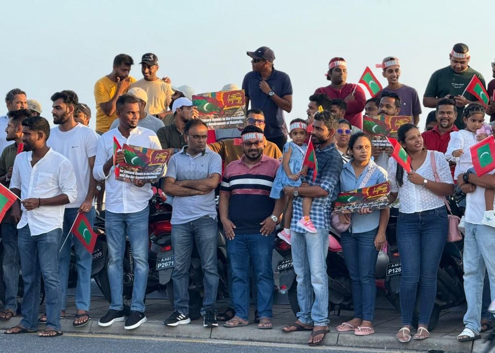 ރާއްޖެއިންވީ އެހީތެރިކަން ފާހަގަކޮށް، ސްރީލަންކާގެ ރައްޔިތުން އެއްވުމެއްް ބާއްވައިފި