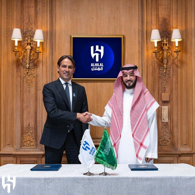 ދުނިޔޭގެ އެންެމެ މުސަރަ ބޮޑު ކޯޗުގެ ގޮތުގައި އިންޒާގީ އަލް ޙިލާލް އަށް