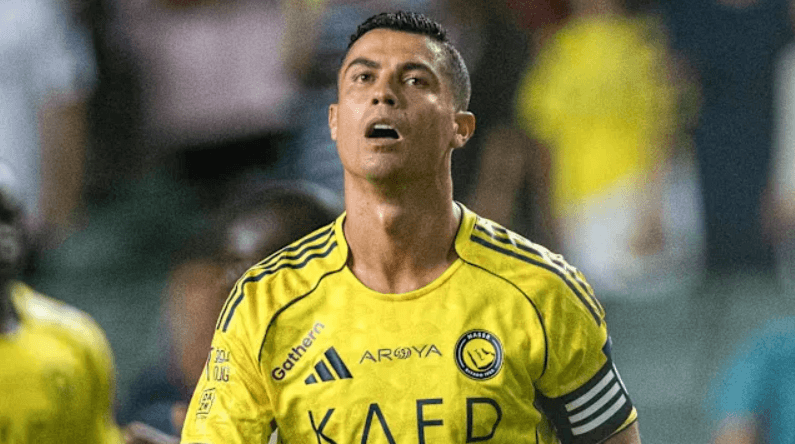 ރޮނާލްޑޯ އެކަނި ޖަމަލެއް އުފުލާލުމަކީ އުނދަގޫކަމެއް: ނަޞްރު އަނެއްކާވެސް އަނެއް ފައިނަލުން ބަލި