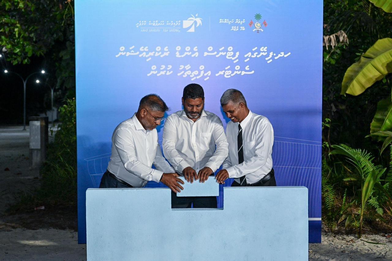 ފިނޭގައި ހަދާ ފިޓްނަސް ސެންޓަރުގެ ބިންގާ އަޅައިފި