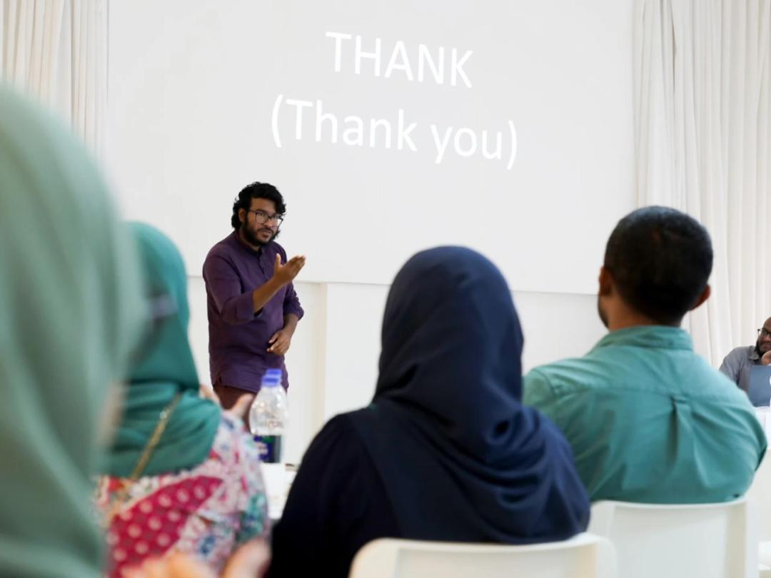 ރާއްޖޭގައި ފުރަތަމަ ފަހަރަށް ސައިންލޭންގުއޭޖްގެ ސެޓްފިކެޓް ލެވެލް ކޯހެއް ފަށަނީ!