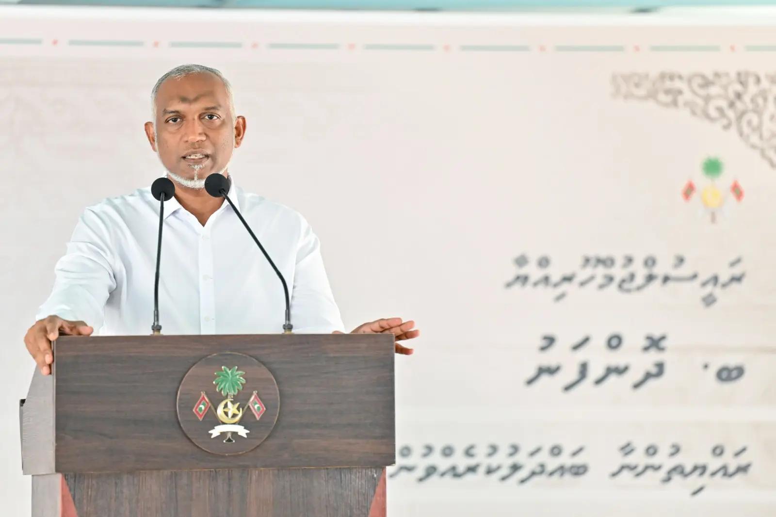 ރައީސުލްޖުމްހޫރިއްޔާ ޑރ. މުޙައްމަދު މުއިއްޒު ބ. ދޮންފަނަށް ކުރެއްވި ދަތުރުފުޅުގެ ތެރެއިން --ފޮޓޯ/ ރައީސް އޮފީސް