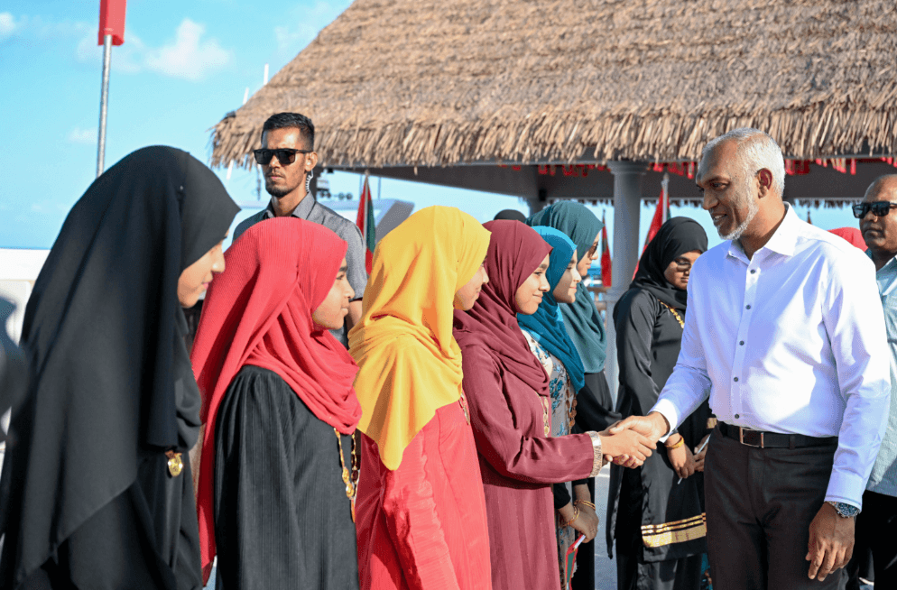 އަންހެނުންގެ ކޮމެޓީތަކުގެ ބަޖެޓު ދެގުނަ ބޮޑުކުރުމަށް ރައީސް ނިންމަވައިފި