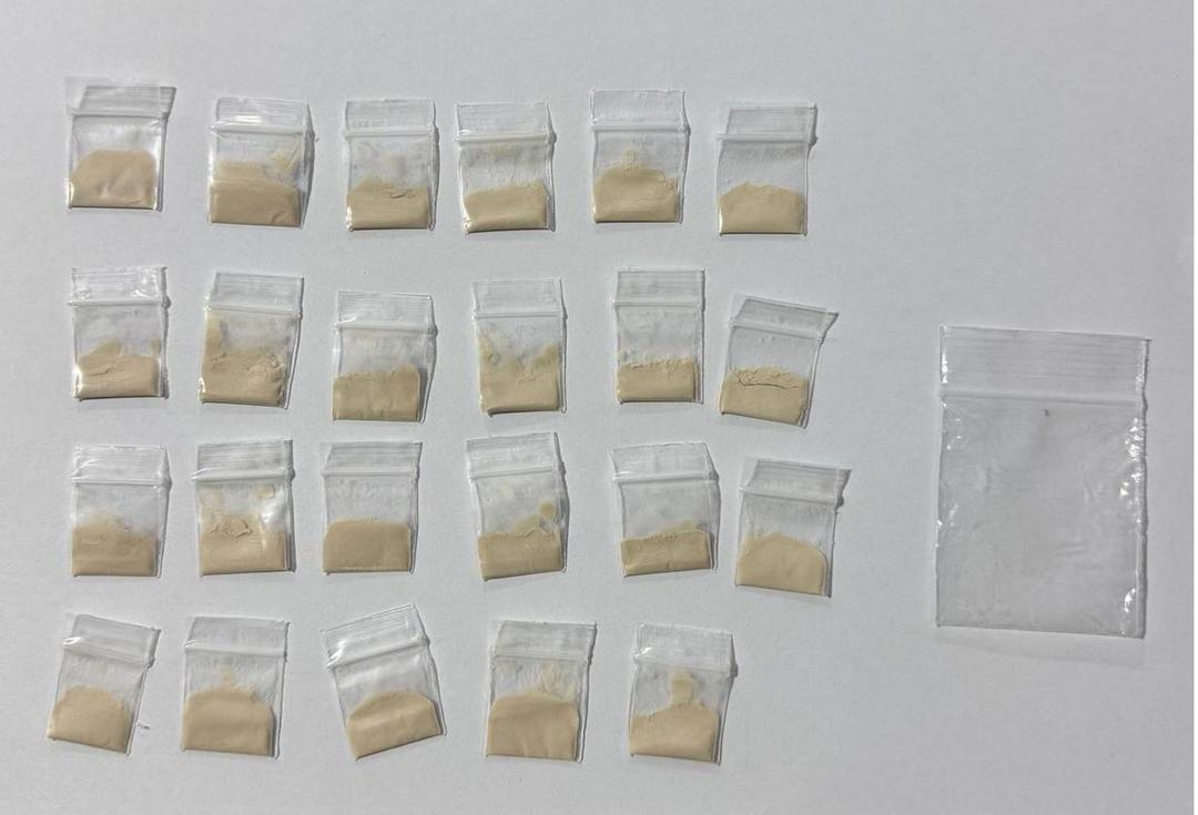 ޑްރަގް މައްސަލައެއްގައި ށ. ފޭދޫން ދެމަފިރިން ހައްޔަރުކޮށްފި