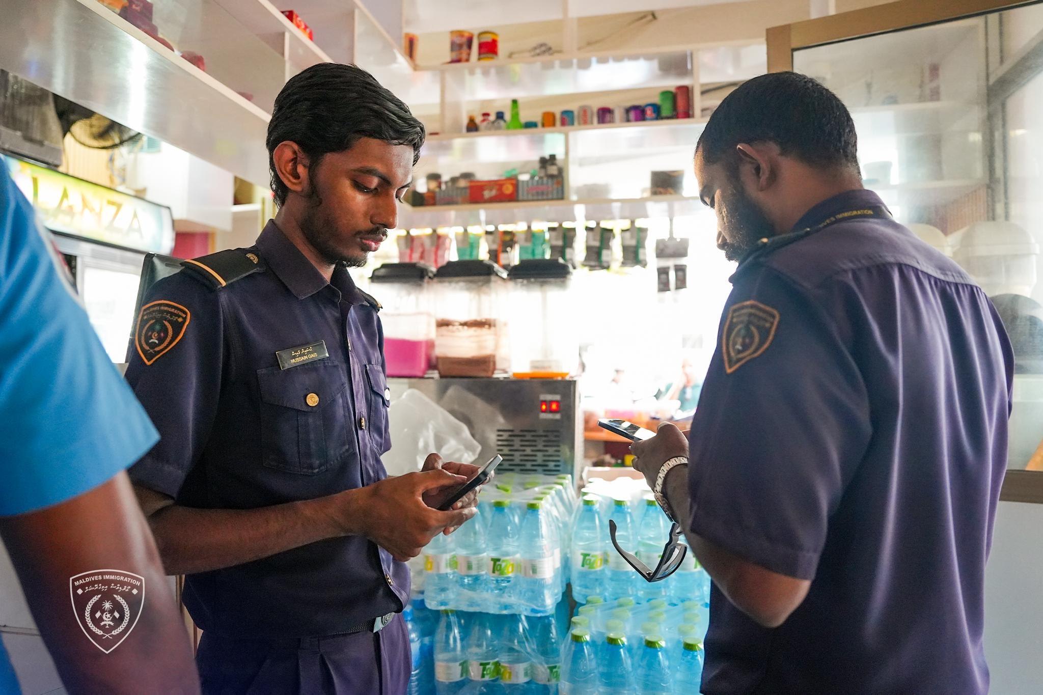 ހުޅުމާލޭގެ ކެފޭއަކުން ތިން ބިދޭސީއަކު ހައްޔަރުކޮށްފި