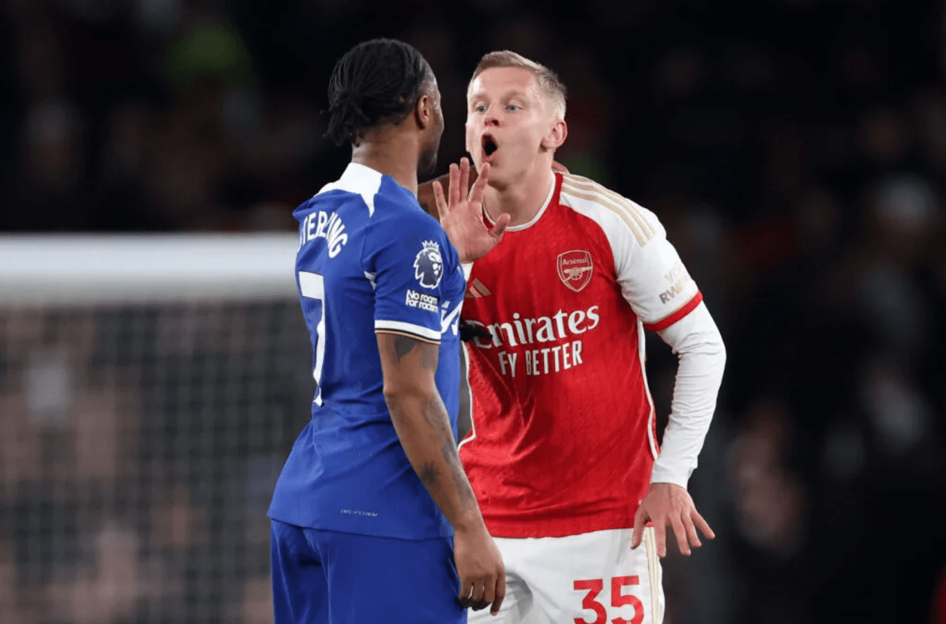 އާސެނަލްގެ ޑިފެންޑަރ ޒިންޗެންކޯ އަޔަކްސް އަށް