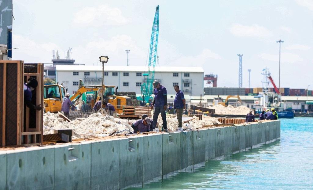 މާލެ ވަށަމަގު ހެދުން: ދެވަނަ ފިޔަވަހީގެ ޝީޓްޕައިލްކުރުމުގެ މަސައްކަތް ނިންމާލައިފި