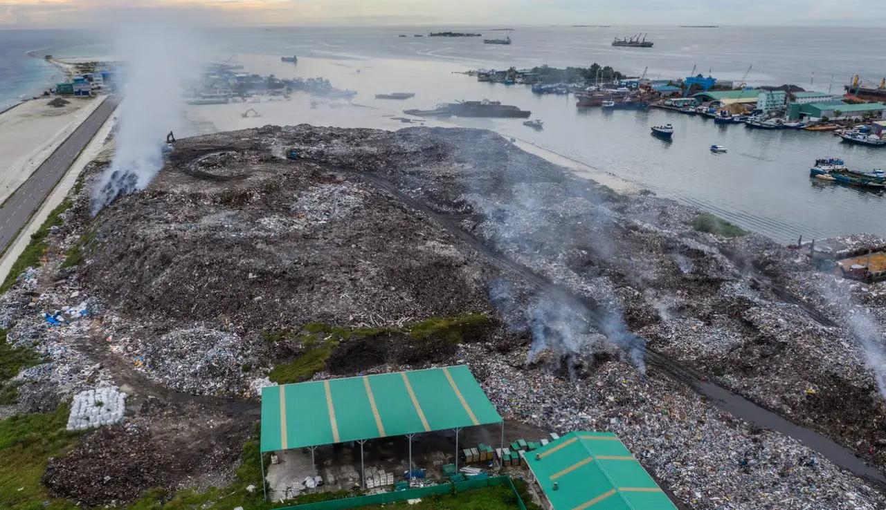 ތިލަފުށި މަރު: މަރުވީ އެކްސްކަވޭޓަރު ދަތްގަނޑުން ޖެހި ވެއްޓި، ކުނިތަކު ދަށުވެގެން