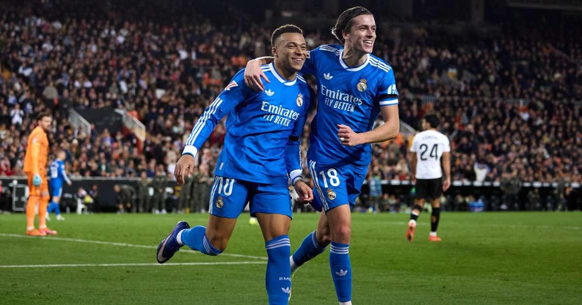 މުޙިންމު ކުޅުންތެރިންތަކެއް މަދުކޮށް ކުޅުނު ރެއާލްއިން އުނދަގޫ މޮޅެއް ހޯދައި ބާސެލޯނާއާއި އެއްޕޮއިންޓާ ގާތަށް ޖެހިލައިފި