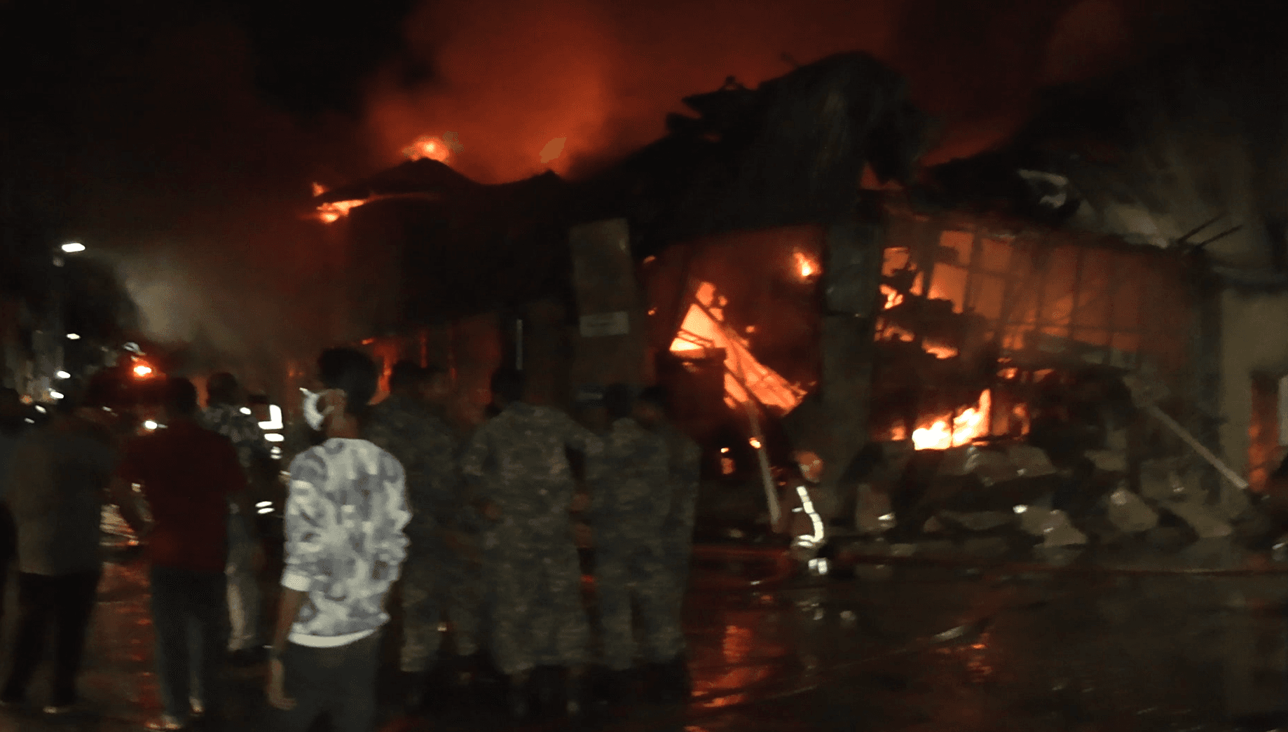 ވޯޓަރސް ލިސްޓުގައި ސޮއިކުރުން ސޯޝަލް ސެންޓަރުގައި