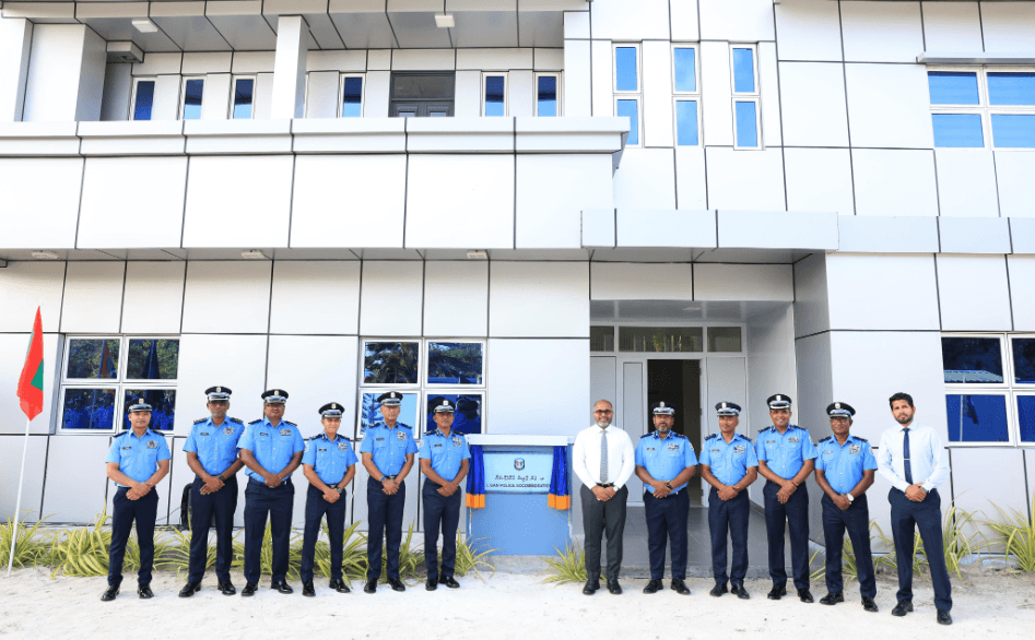 ލ. ގަމުގައި އެޅި ފުލުހުންގެ އެކޮމޮޑޭޝަން އިމަރާތް ހުޅުވުން، ފޮޓޯ: ފުލުހުންގެ ޚިދުމަތް