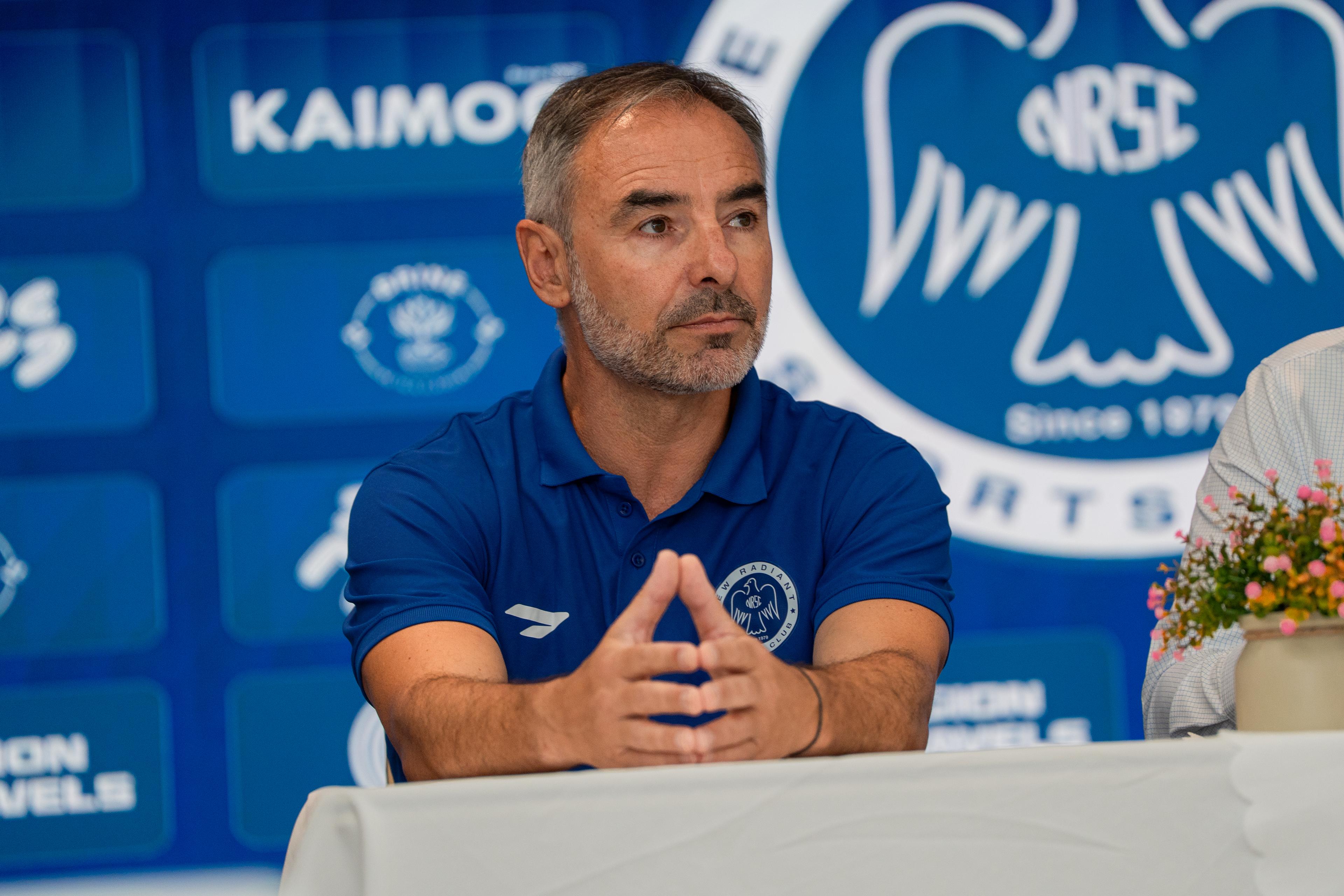 ނިއު ރޭޑިއަންޓުގެ ހެޑް ކޯޗަކަށް ސްޕެއިންގެ އަންދްރޭ ހަމަޖައްސައިފި