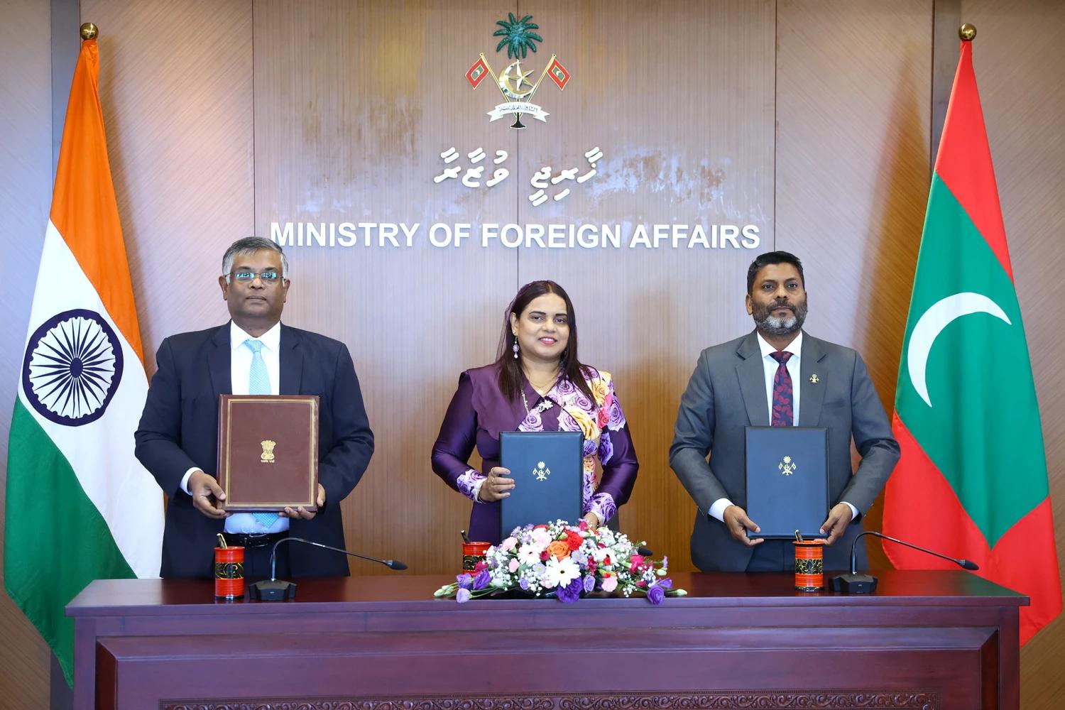 42 ރަށެއްގެ ފިޓްނަސް ސެންޓަރުތަކަށް ސާމާނު ހޯދުމަށް ފަހުމުނާމާއެއްގަައި ސޮއިކޮށްފި